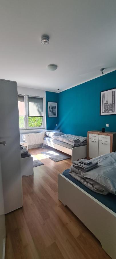 Schoene 2 Zimmer Apartment In Krefeld City, Monteur Wohnung Netflix & Prime Zewnętrze zdjęcie