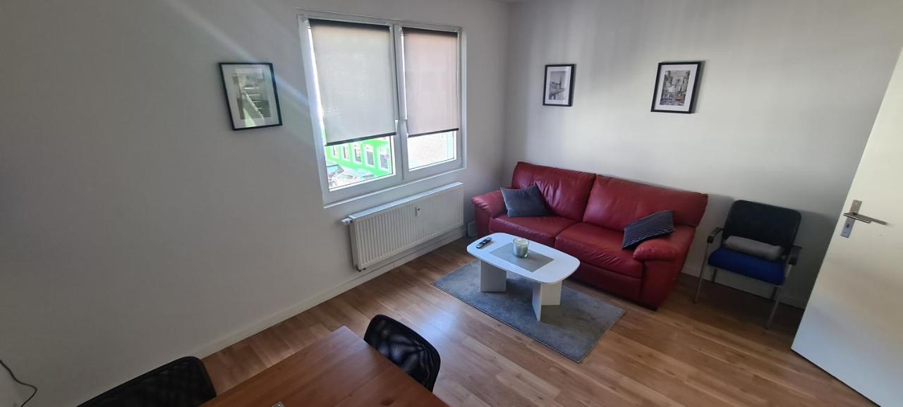 Schoene 2 Zimmer Apartment In Krefeld City, Monteur Wohnung Netflix & Prime Zewnętrze zdjęcie